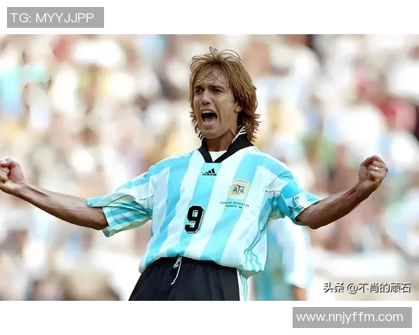 足球明星笛卡的传奇故事与成就揭秘让我们一起了解这位足坛巨星的辉煌历程